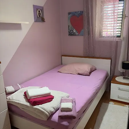 Ruza Apartmán *