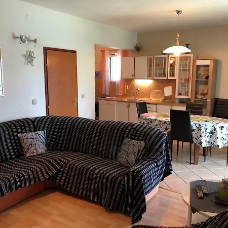 Ruza Apartmán