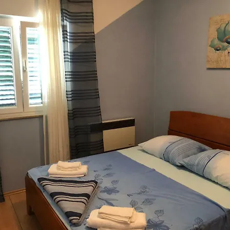 Ruza * Betina (Sibenik-Knin)