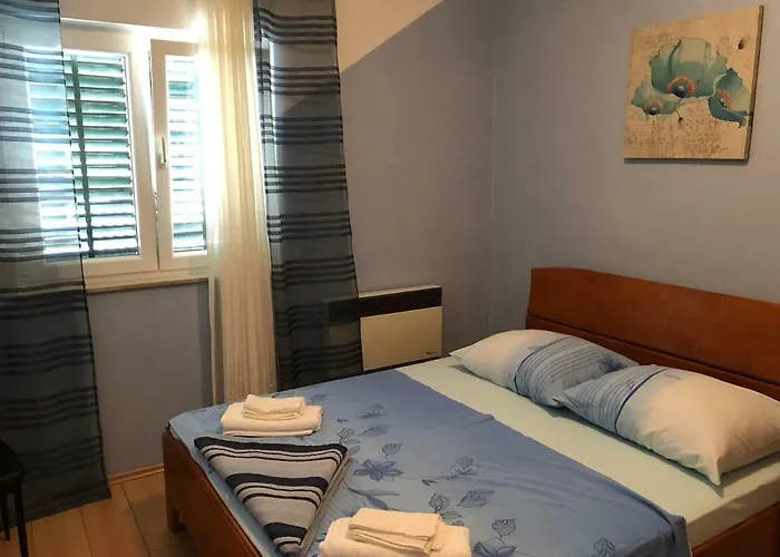 Ruza * Betina (Sibenik-Knin)